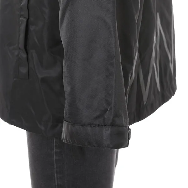 Nissa Revane Model Windbreaker Magic: The Gathering