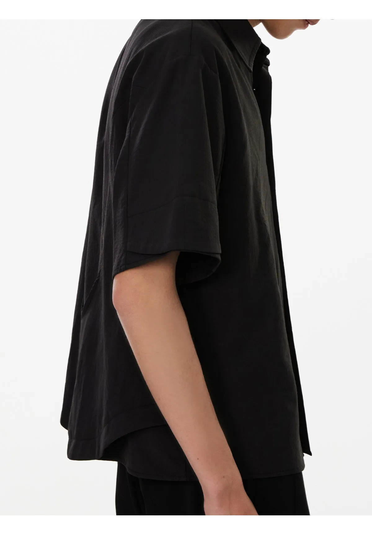 Quick-drying clean-fit shirt