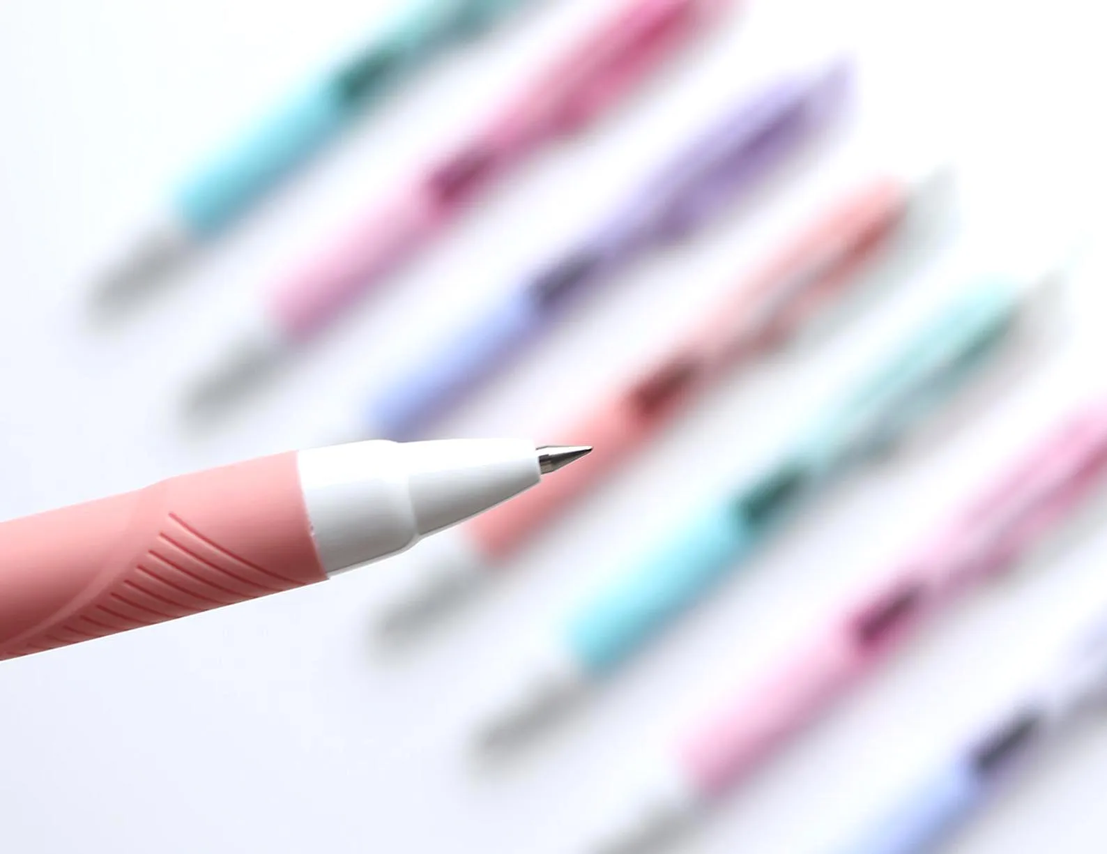 Uni Jetstream Standard Ballpoint Pen - 0.38 mm